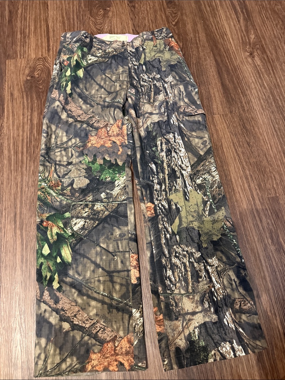 Women’s Camouflage Cargo Pants - Realtree-Style Green Camo